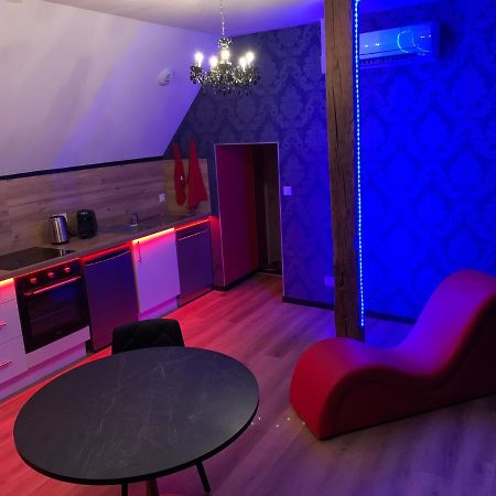Love Room Avec Jacuzzi Prive Bonnetable Екстер'єр фото
